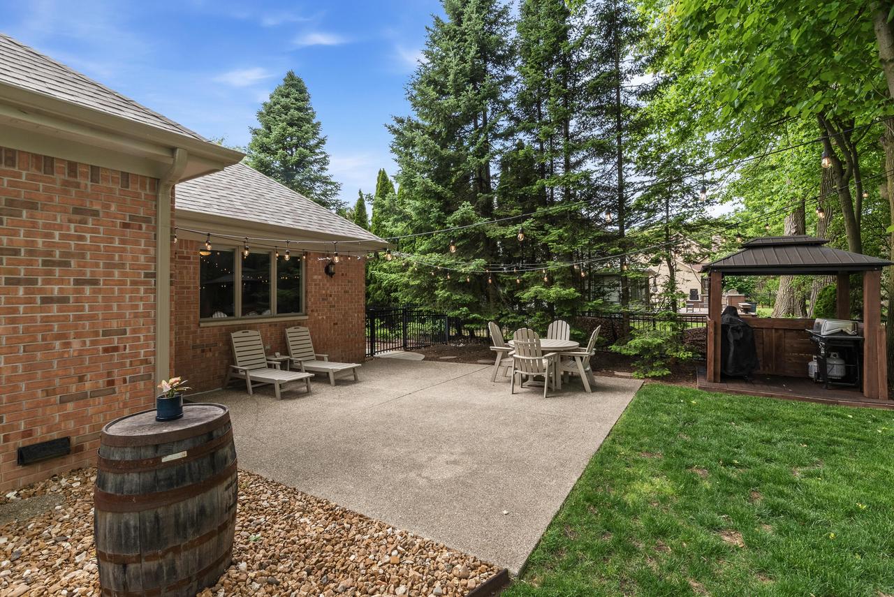 5001 Hunt Club ROAD