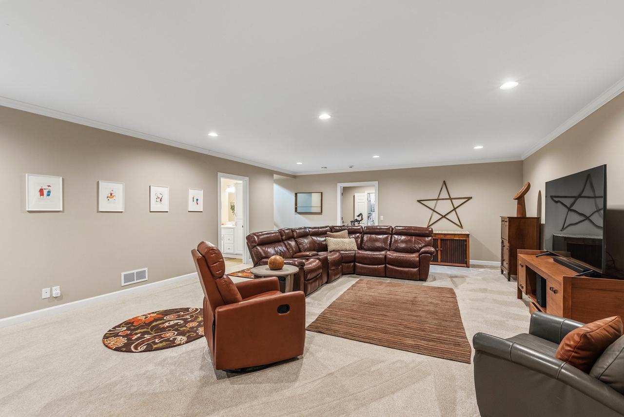 5001 Hunt Club ROAD