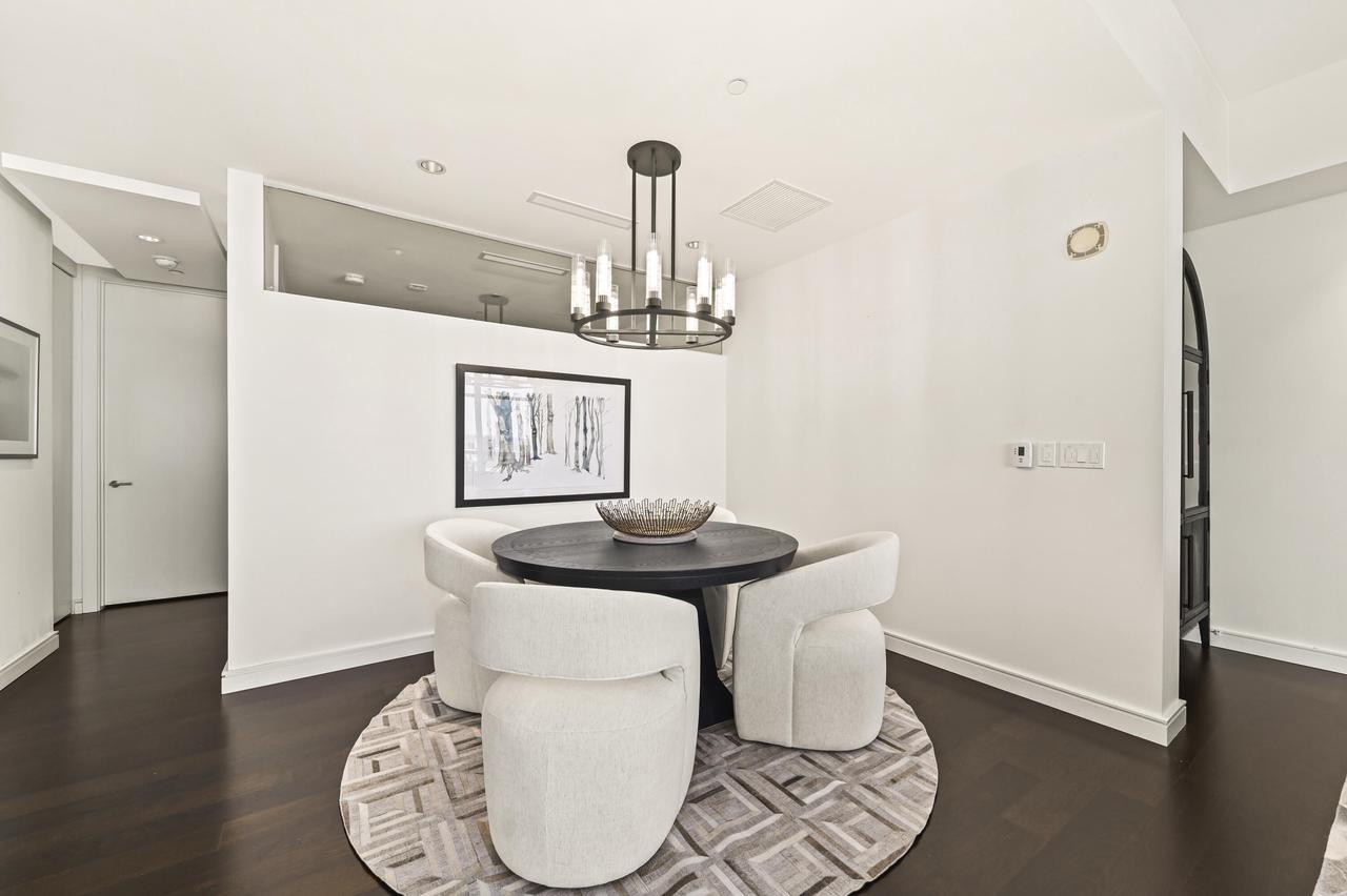 106 W Seeboth STREET 1204