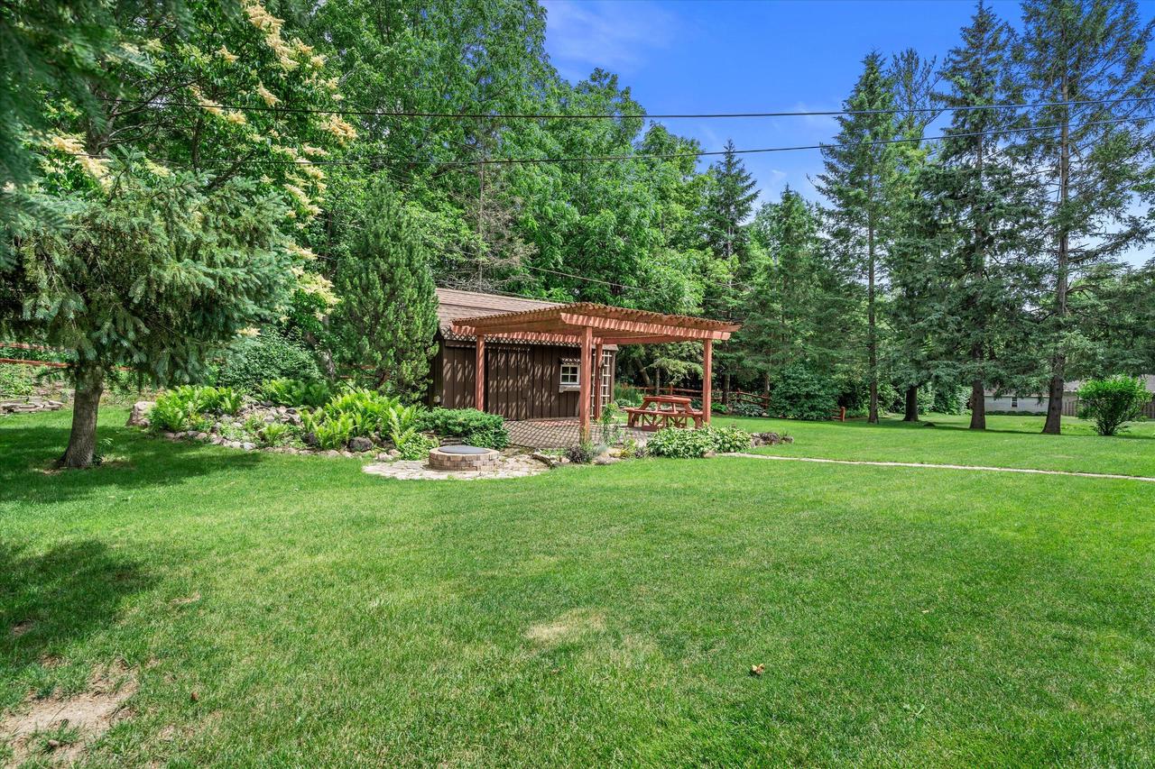 W136N8704 Esquire ROAD