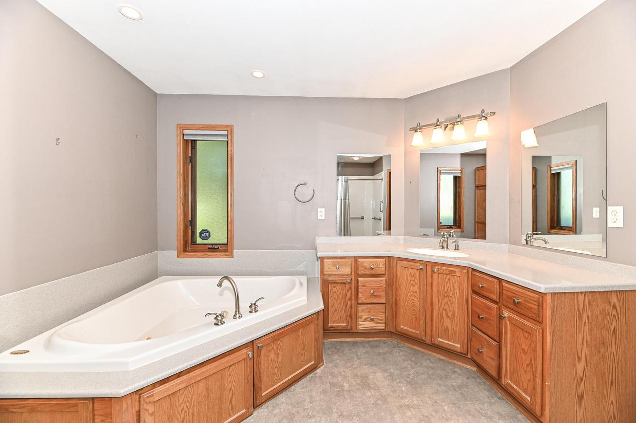 422 Eastern TRAIL