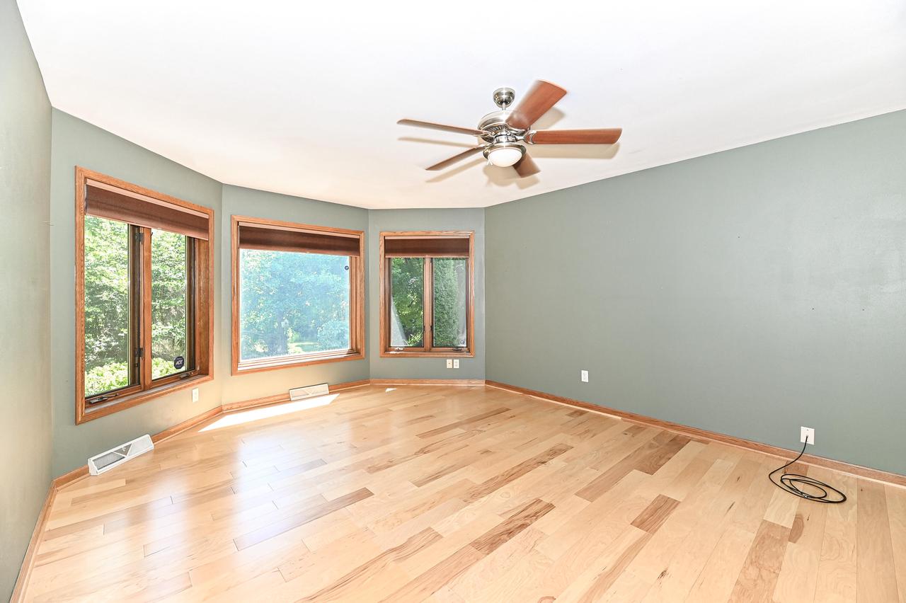 422 Eastern TRAIL