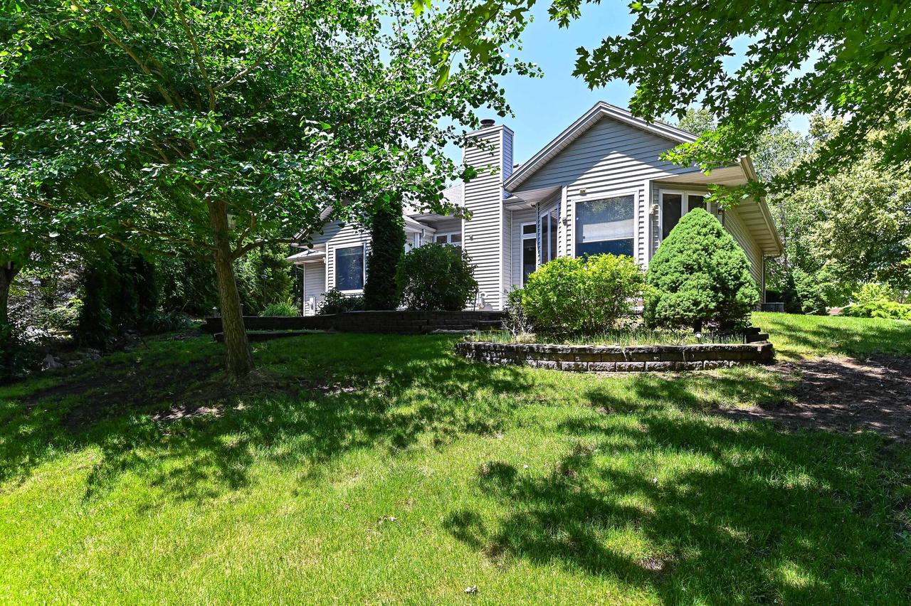 422 Eastern TRAIL