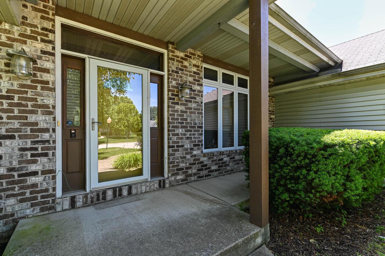 422 Eastern TRAIL