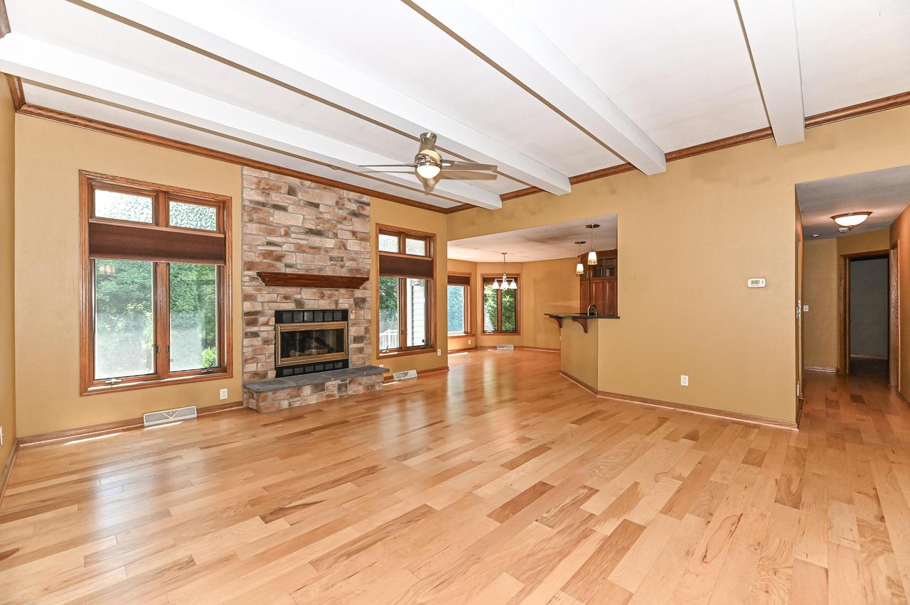 422 Eastern TRAIL