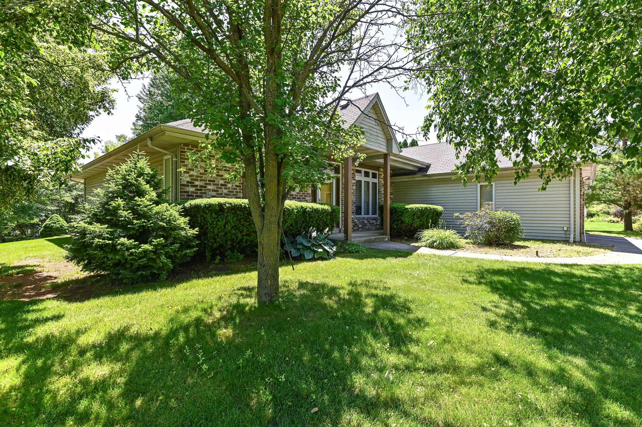 422 Eastern TRAIL