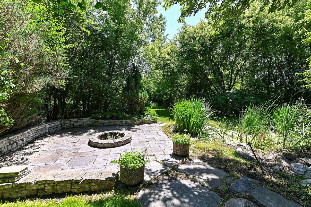 422 Eastern TRAIL