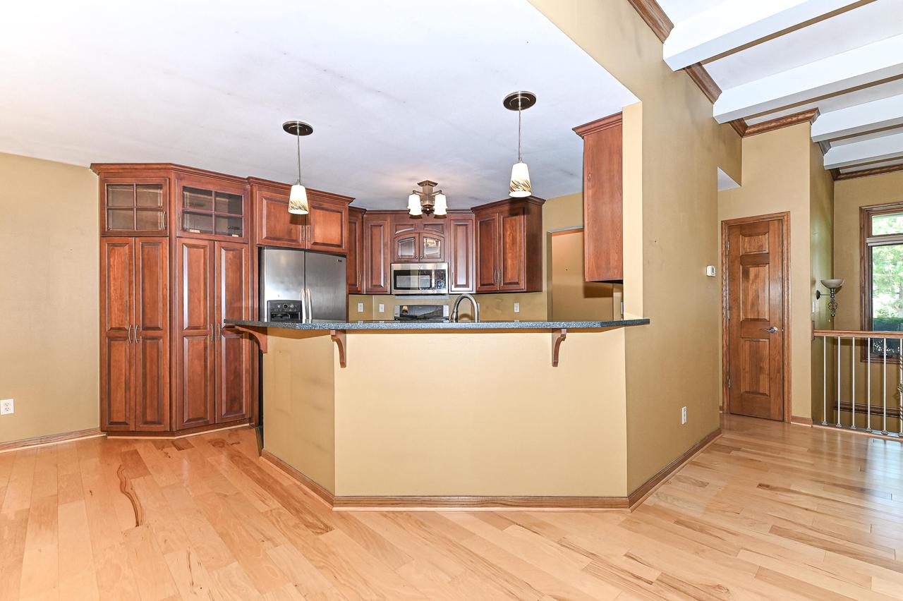 422 Eastern TRAIL