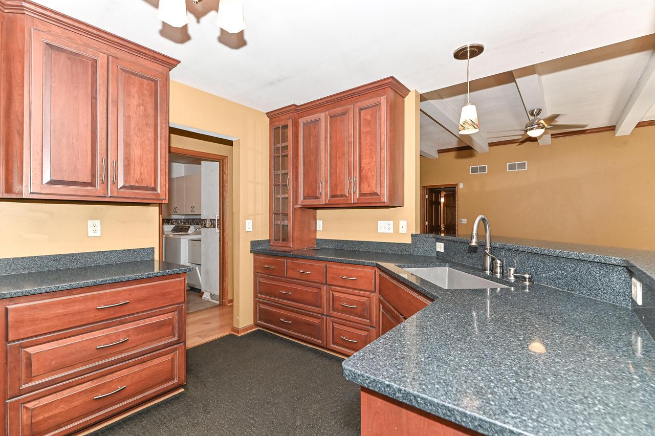 422 Eastern TRAIL