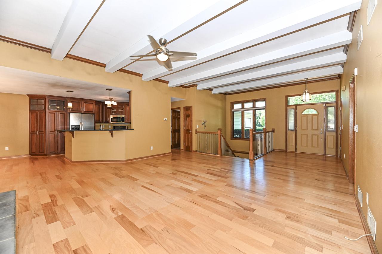 422 Eastern TRAIL