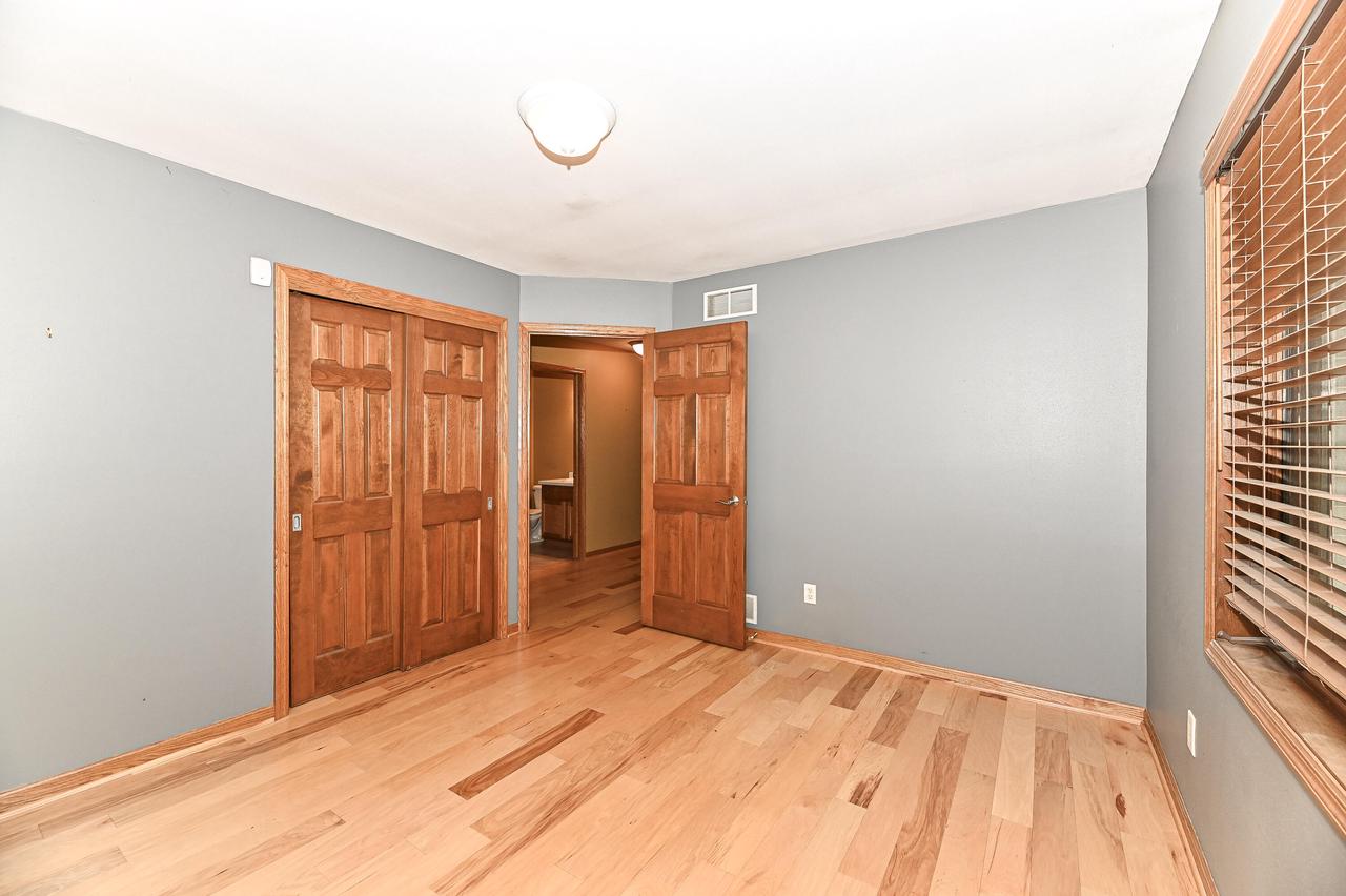 422 Eastern TRAIL