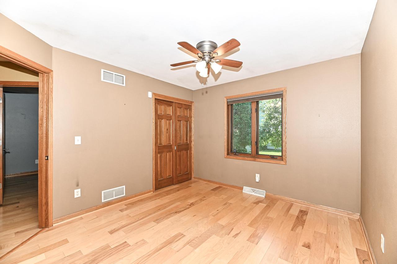 422 Eastern TRAIL