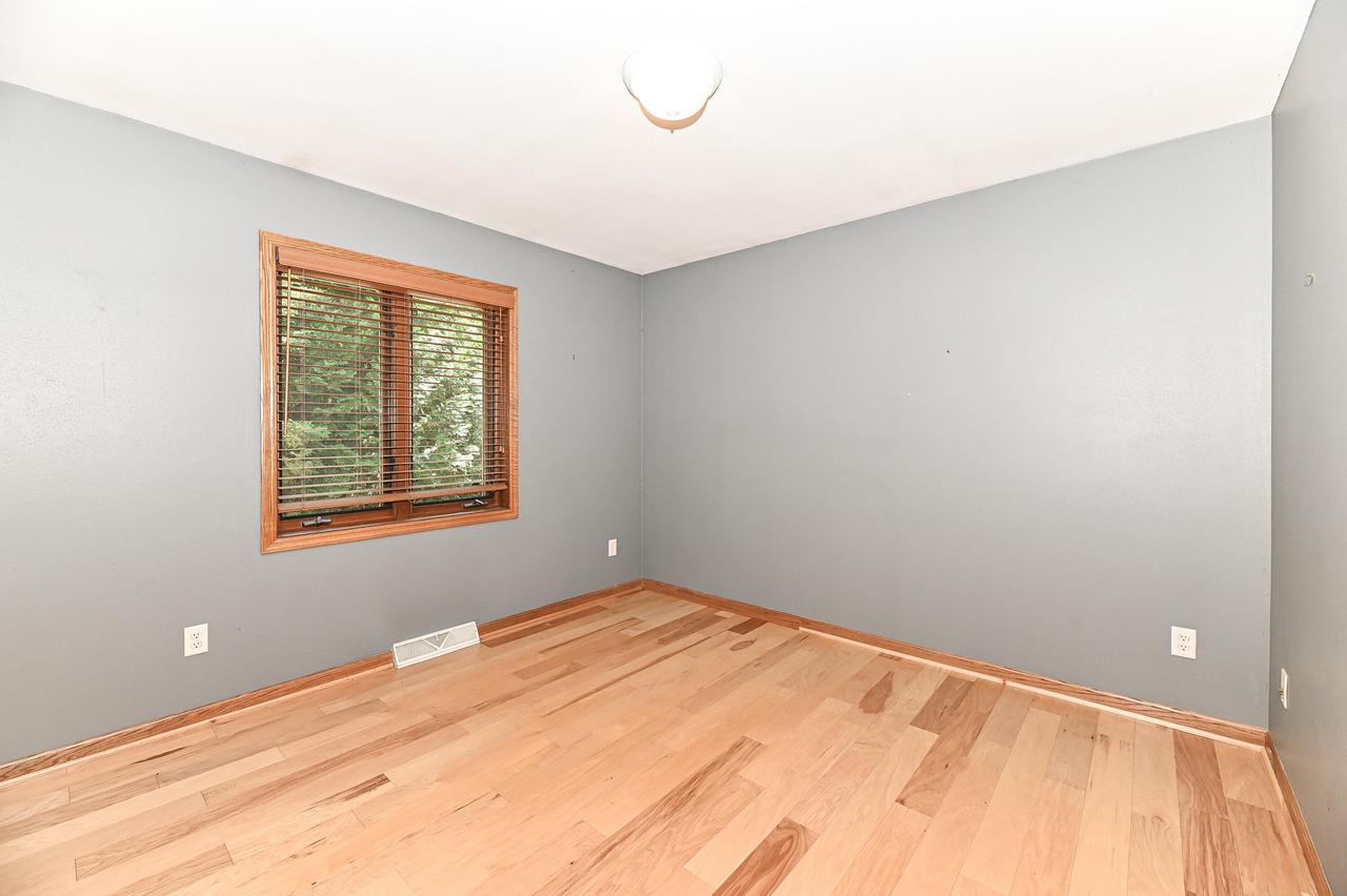 422 Eastern TRAIL