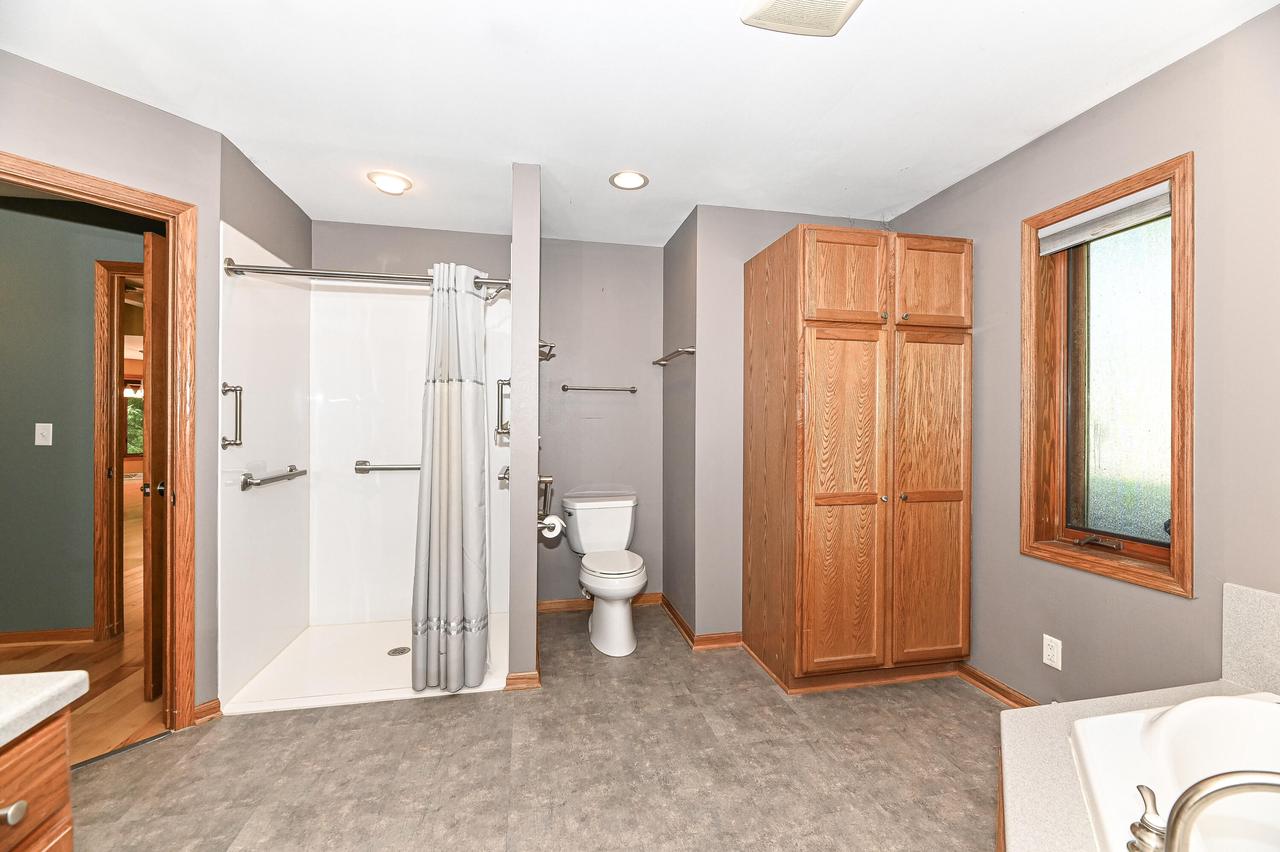 422 Eastern TRAIL