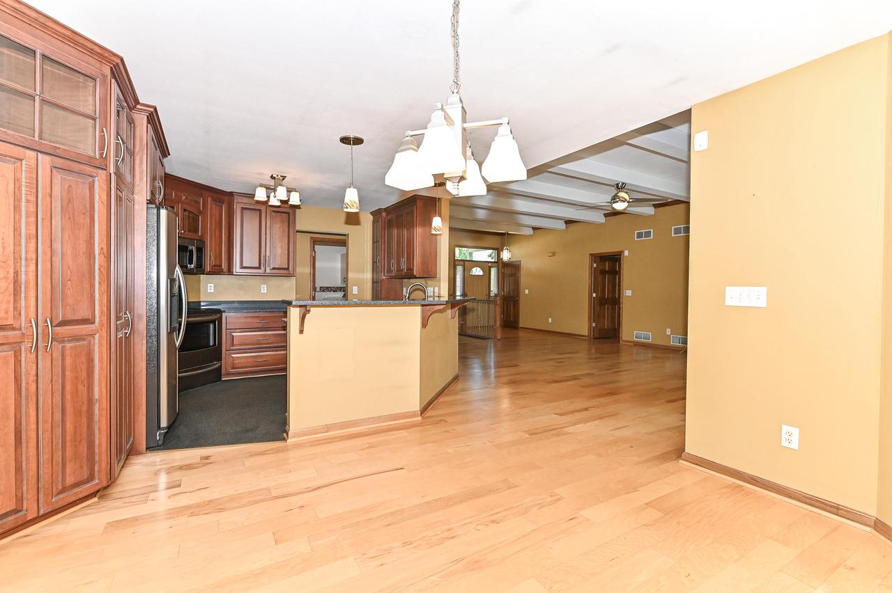 422 Eastern TRAIL