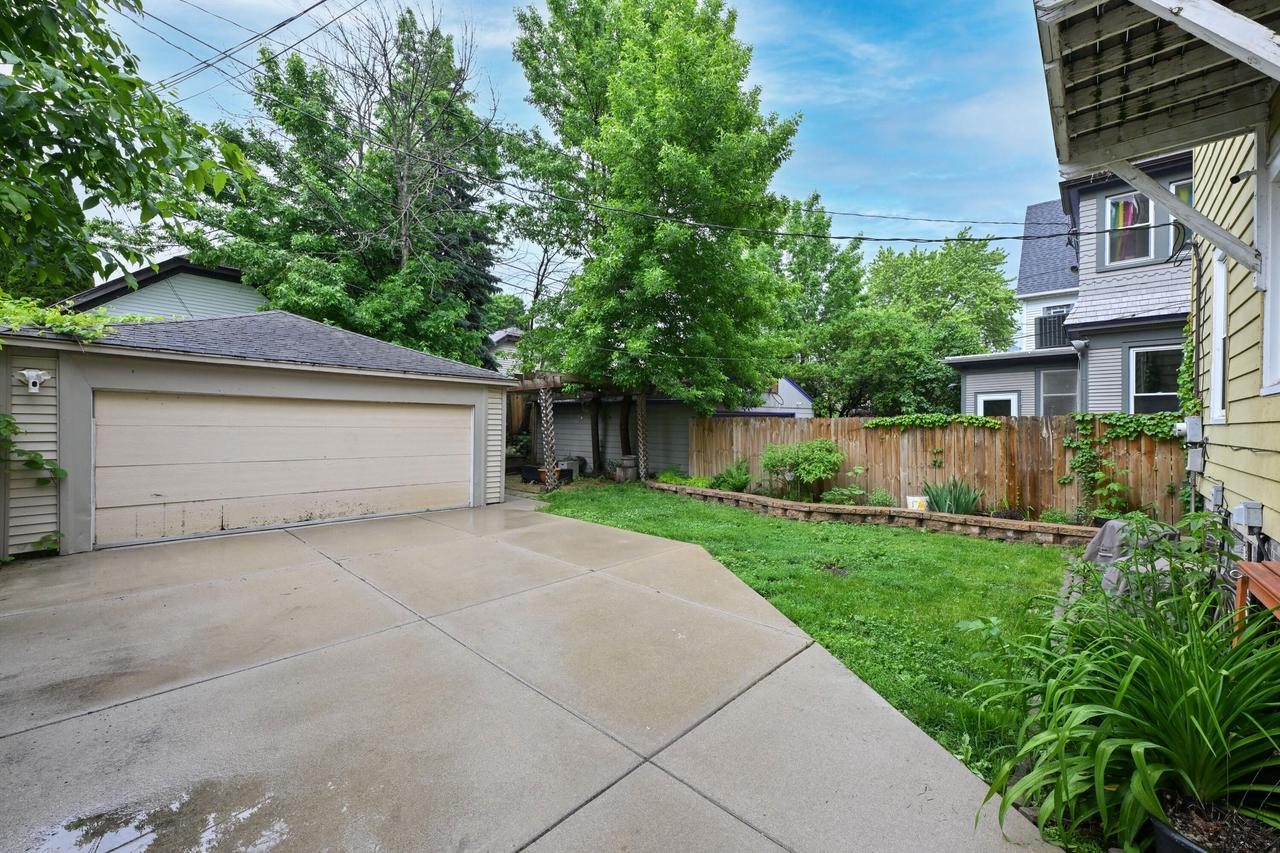 2547 S Howell AVENUE 2549
