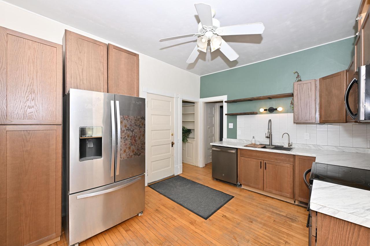2547 S Howell AVENUE 2549
