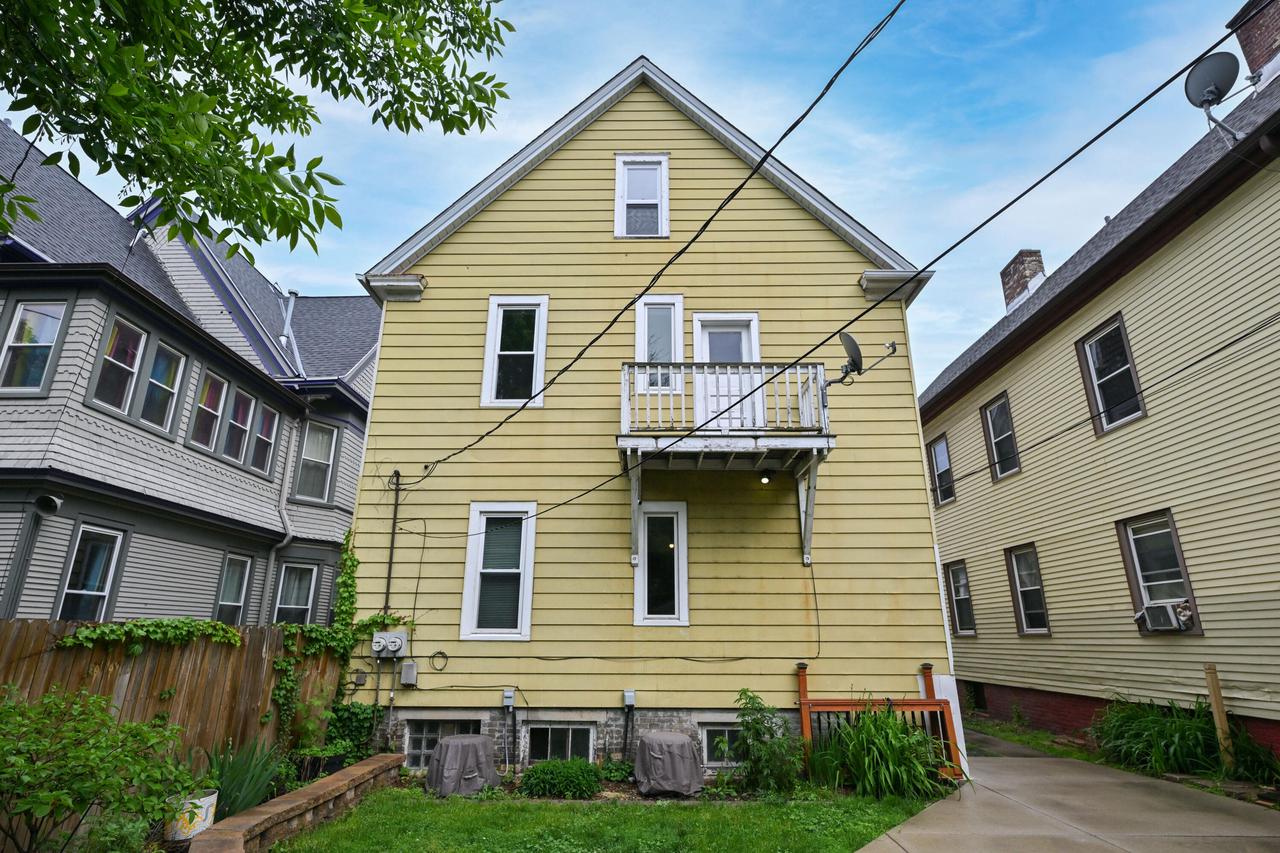 2547 S Howell AVENUE 2549