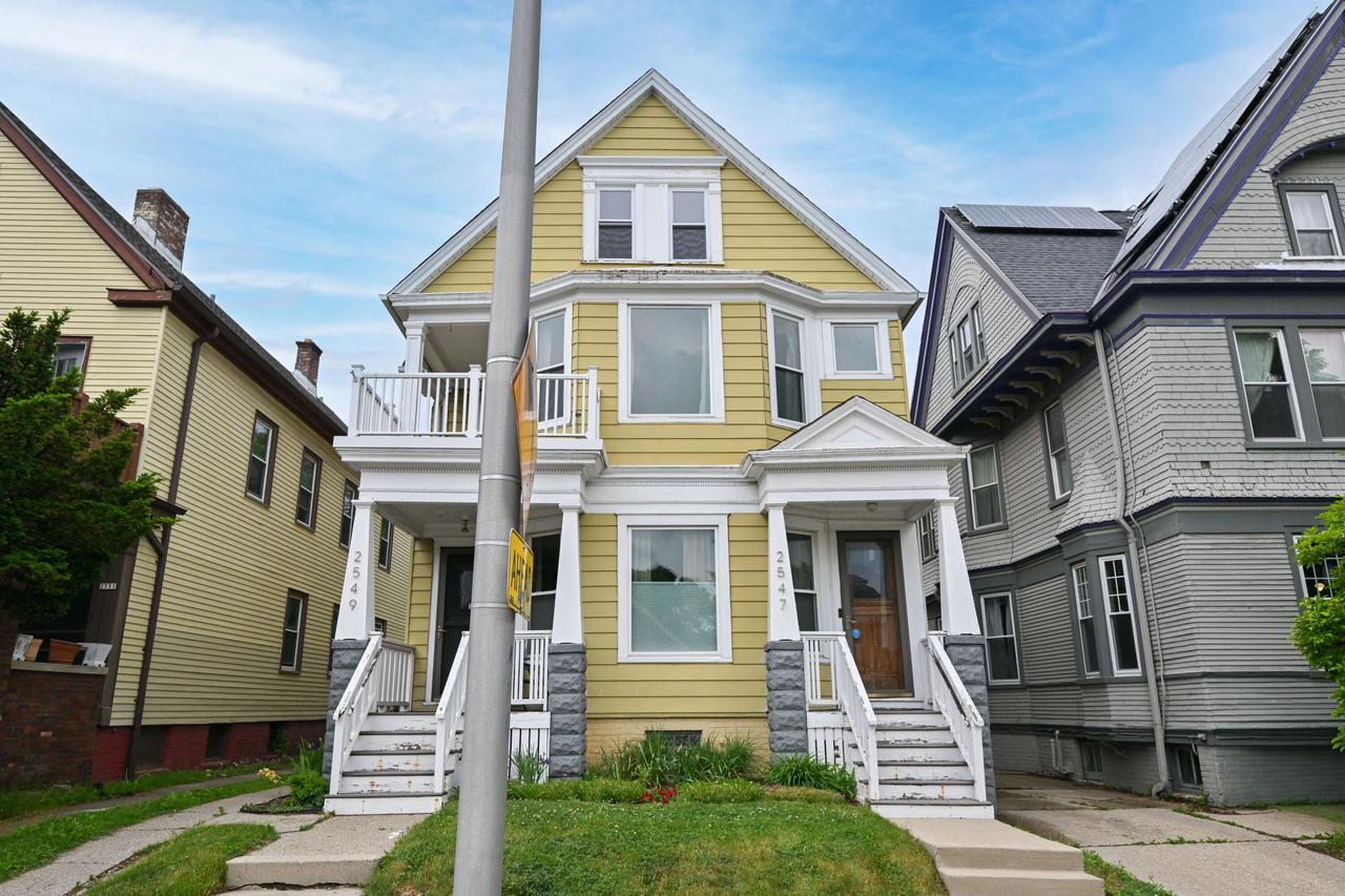 2547 S Howell AVENUE 2549