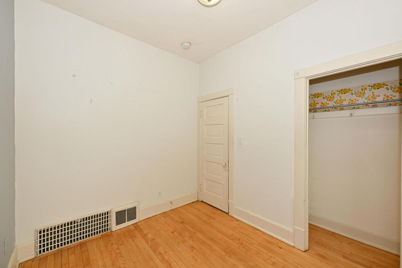 2547 S Howell AVENUE 2549