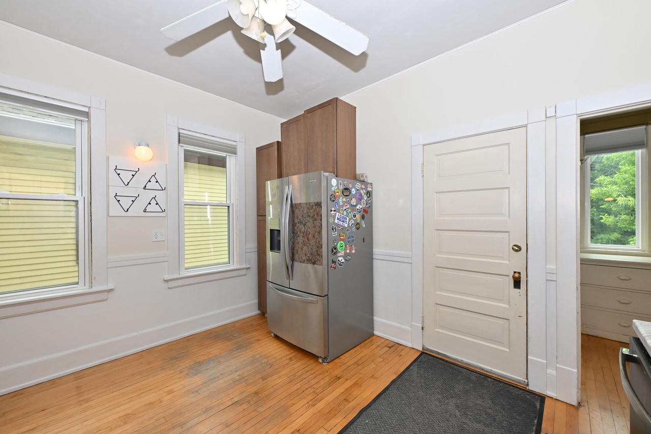 2547 S Howell AVENUE 2549