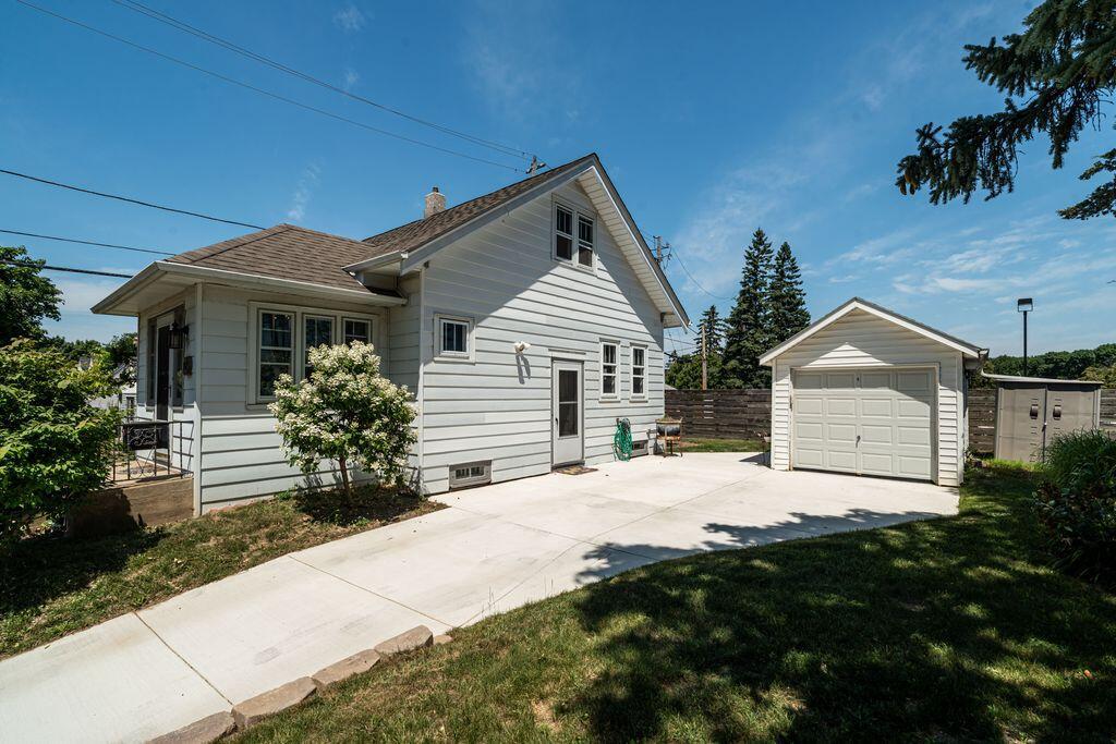 7722 W Mount Vernon AVENUE