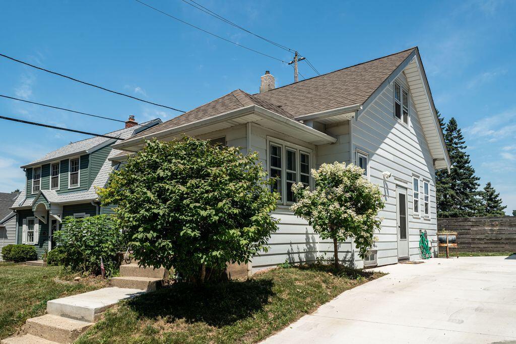 7722 W Mount Vernon AVENUE