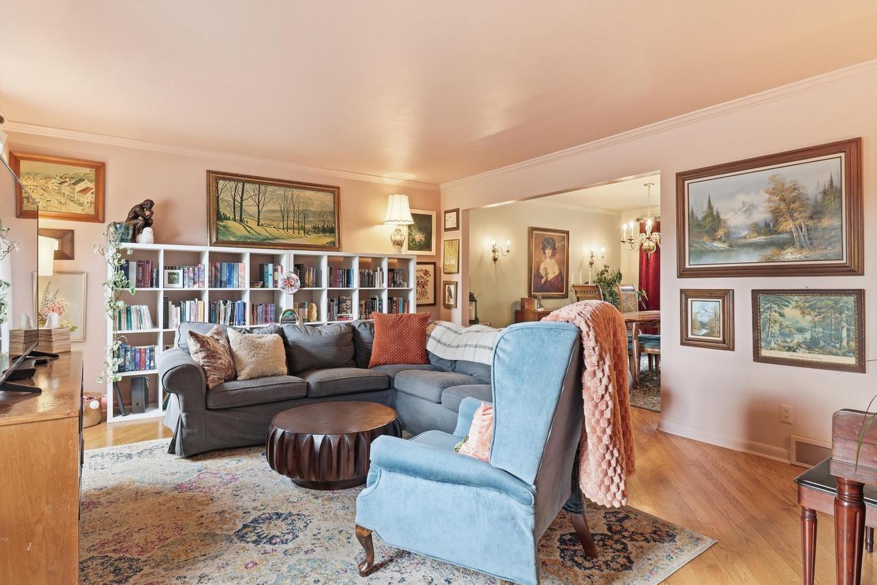 2800 Berkshire DRIVE