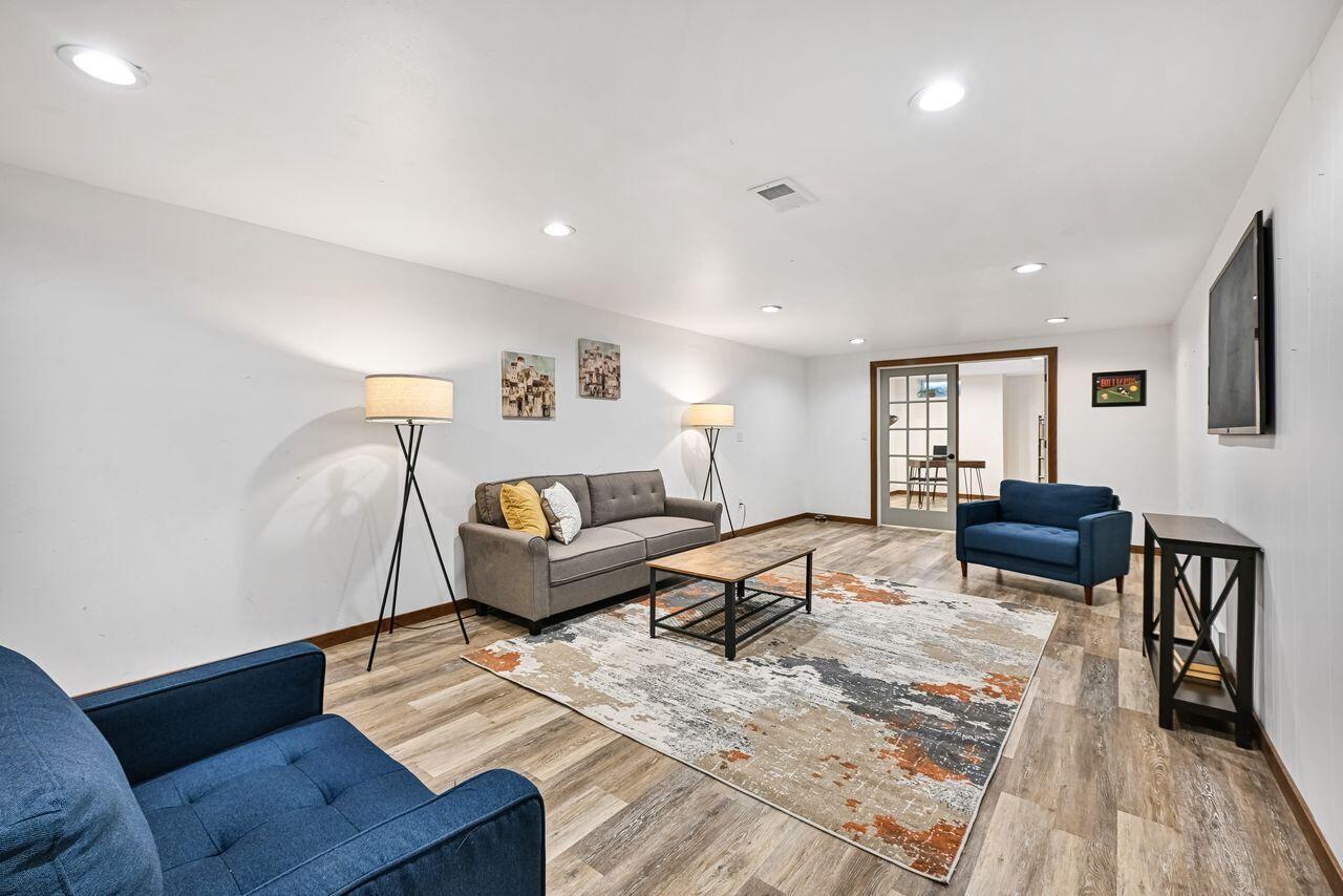 12810 W Balboa DRIVE