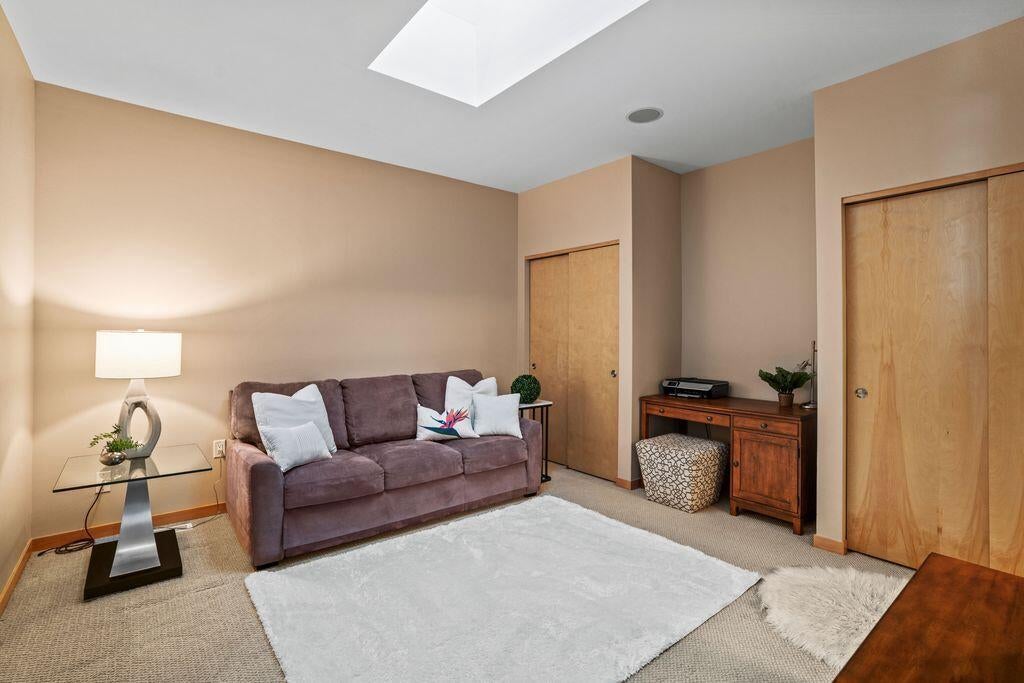 311 E Erie STREET 425