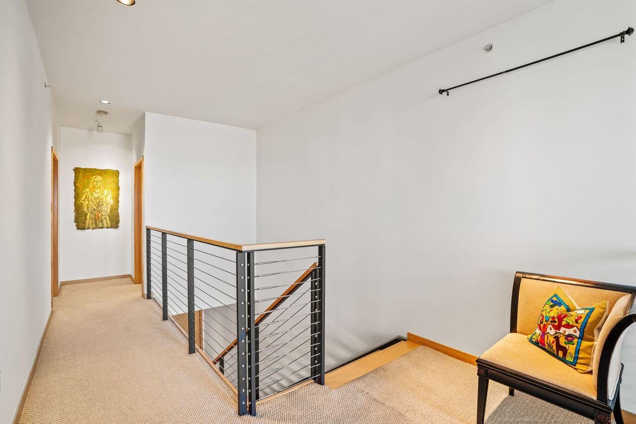 311 E Erie STREET 425