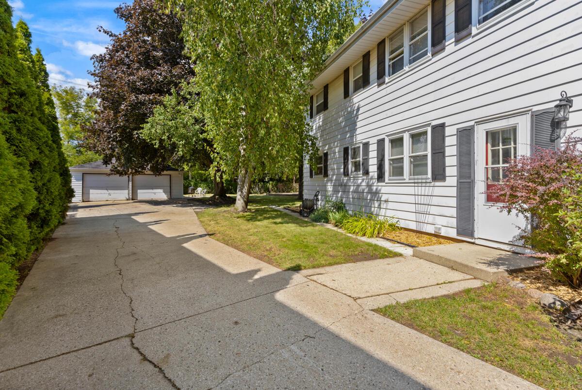 549 W Armour AVENUE 551