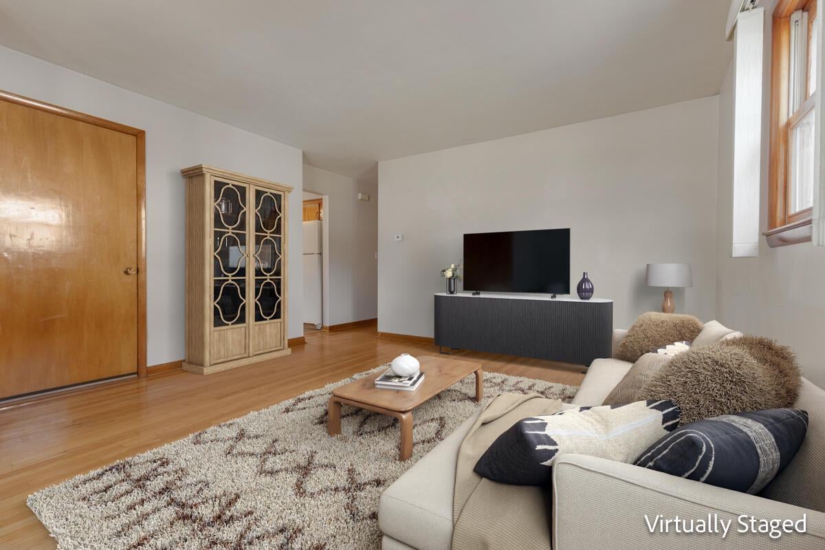 549 W Armour AVENUE 551