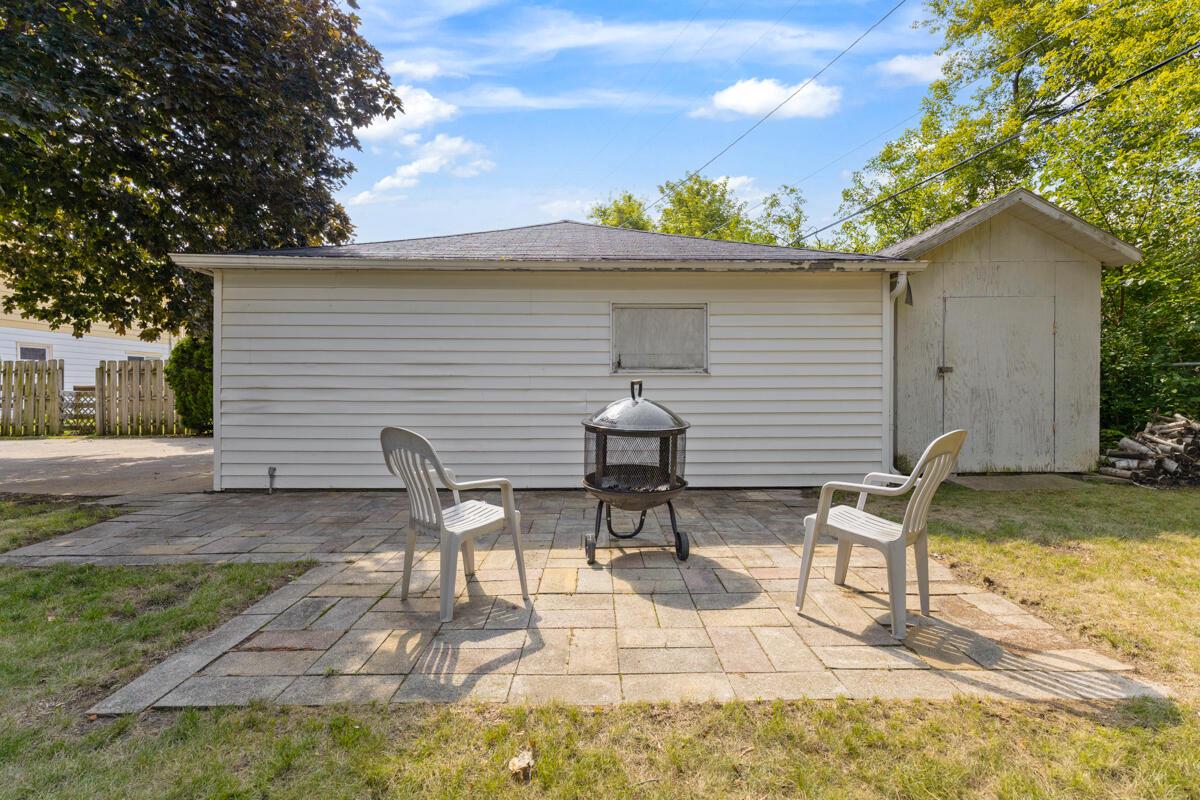 549 W Armour AVENUE 551