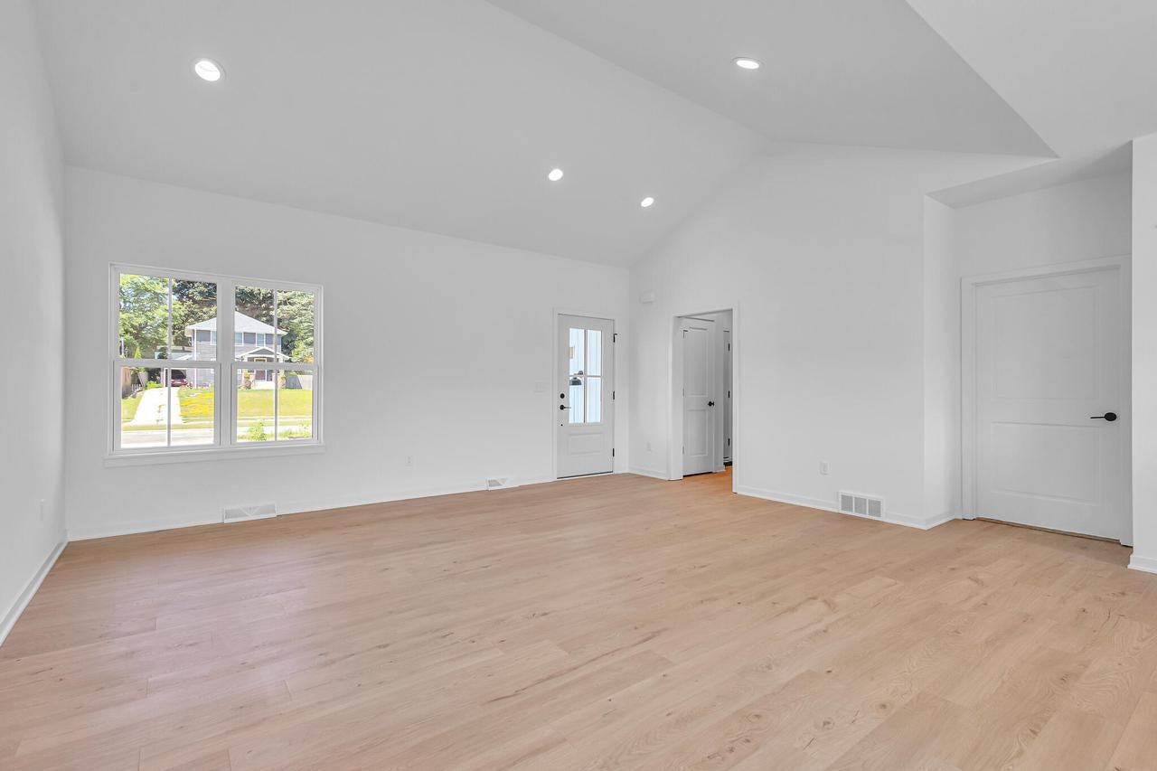 2615 N 7th STREET