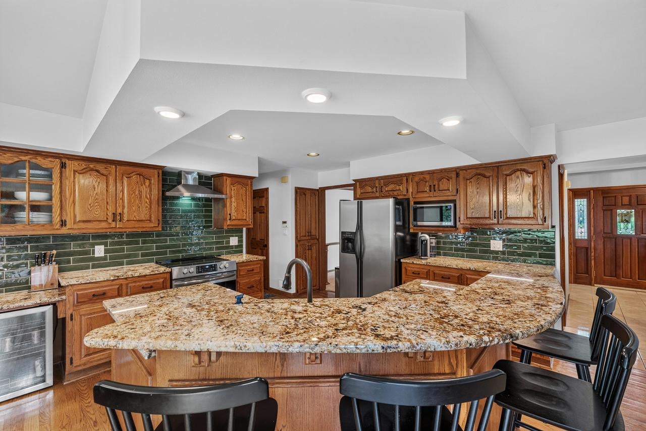 13830 W Linfield DRIVE