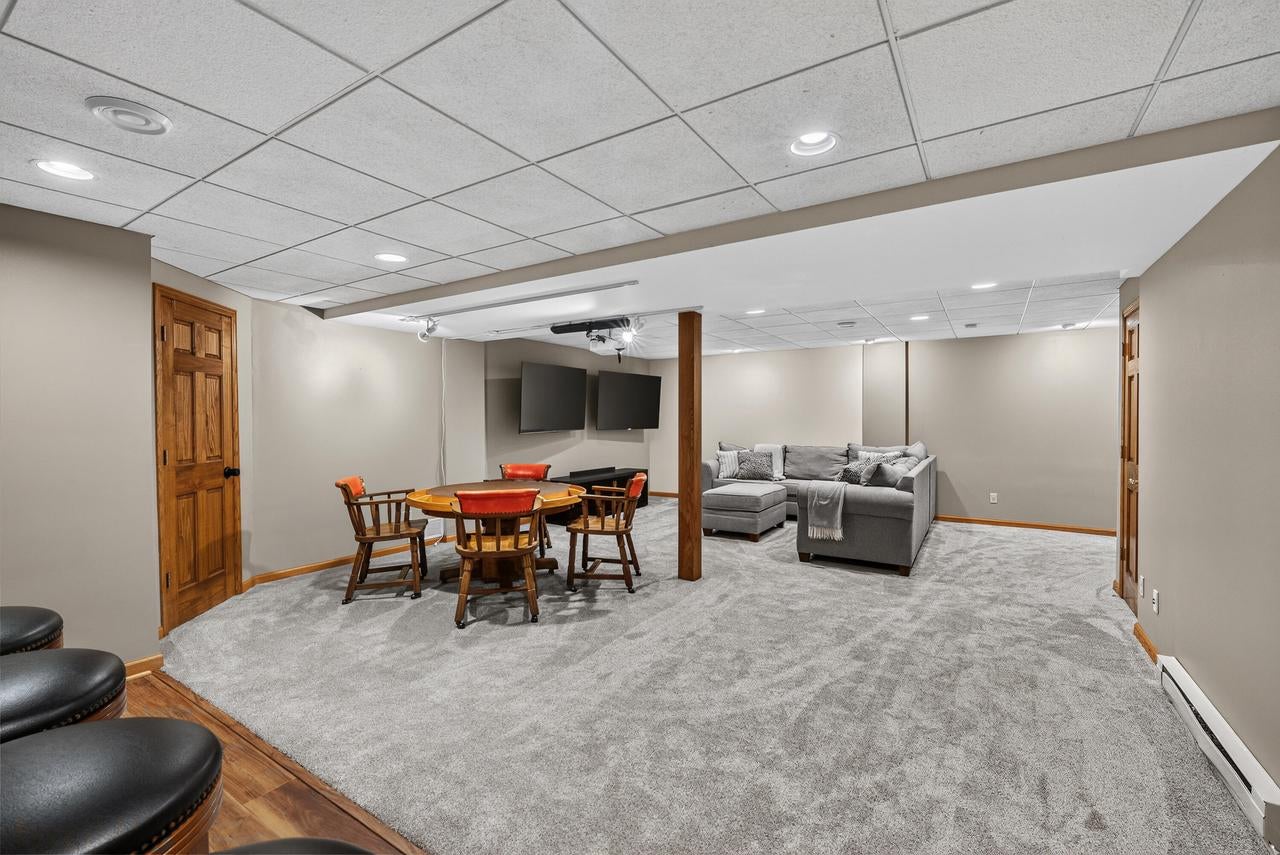13830 W Linfield DRIVE