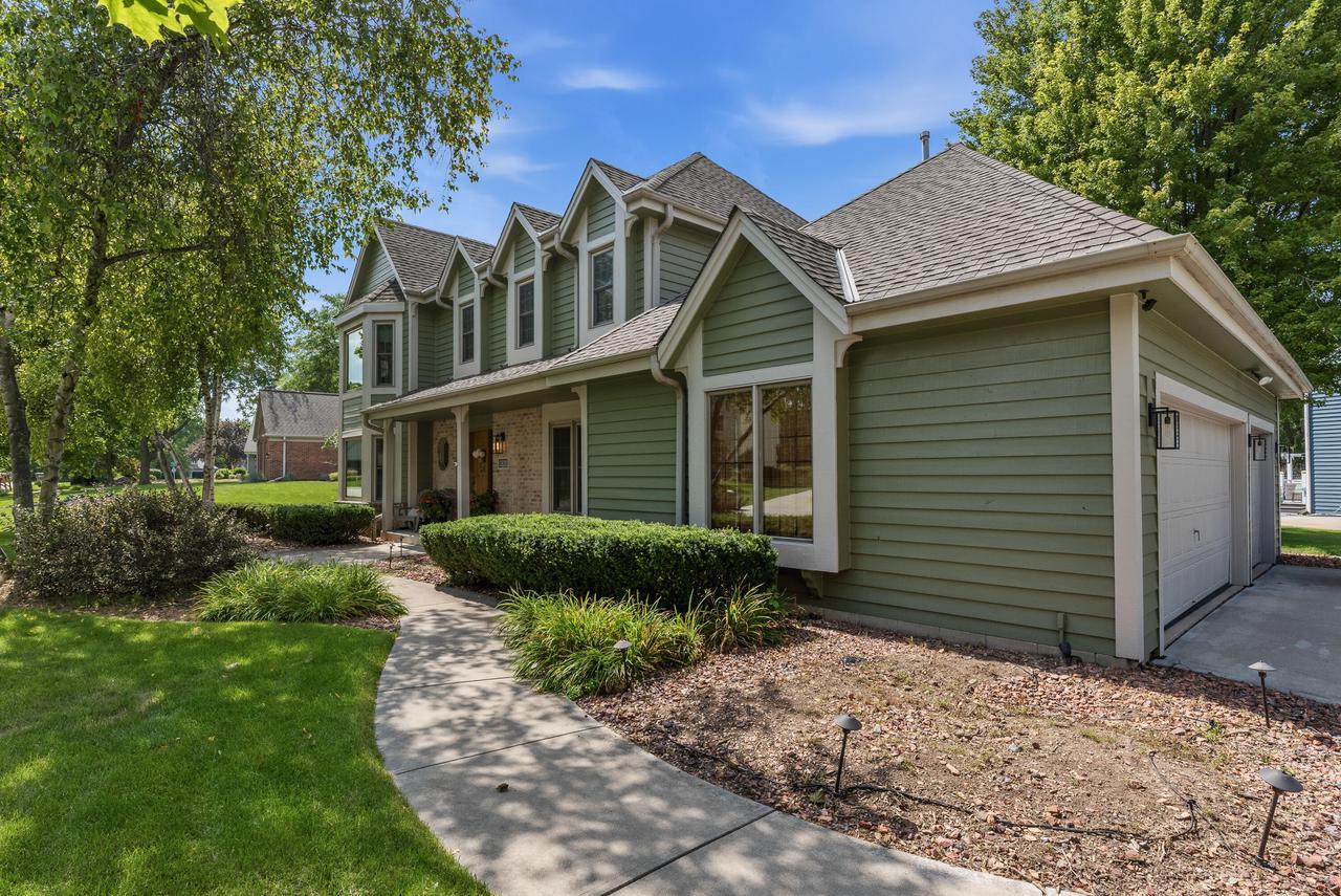 13830 W Linfield DRIVE