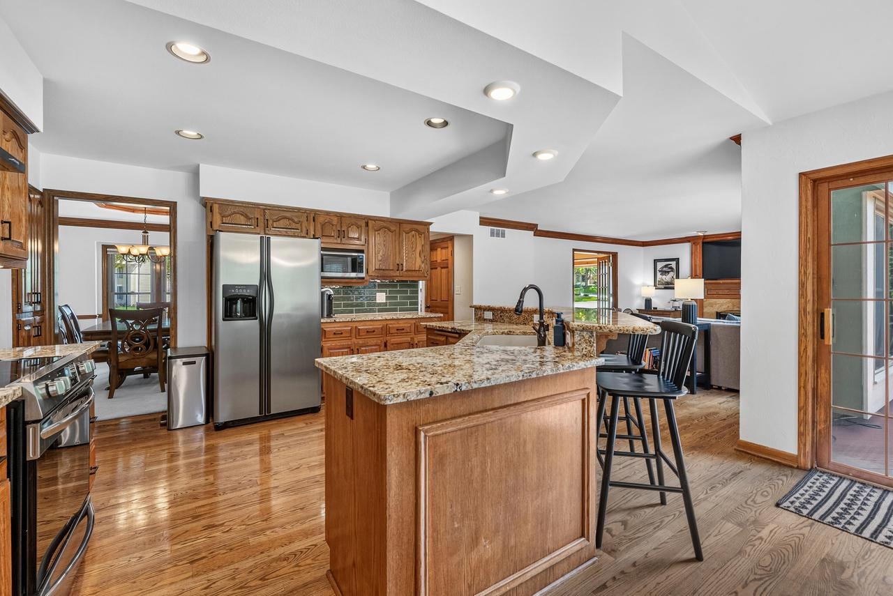 13830 W Linfield DRIVE