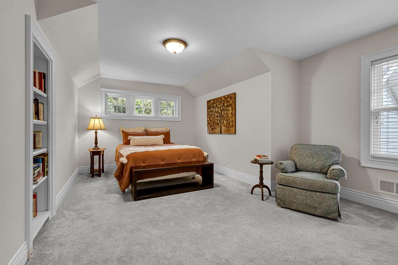 14100 Oakdale DRIVE