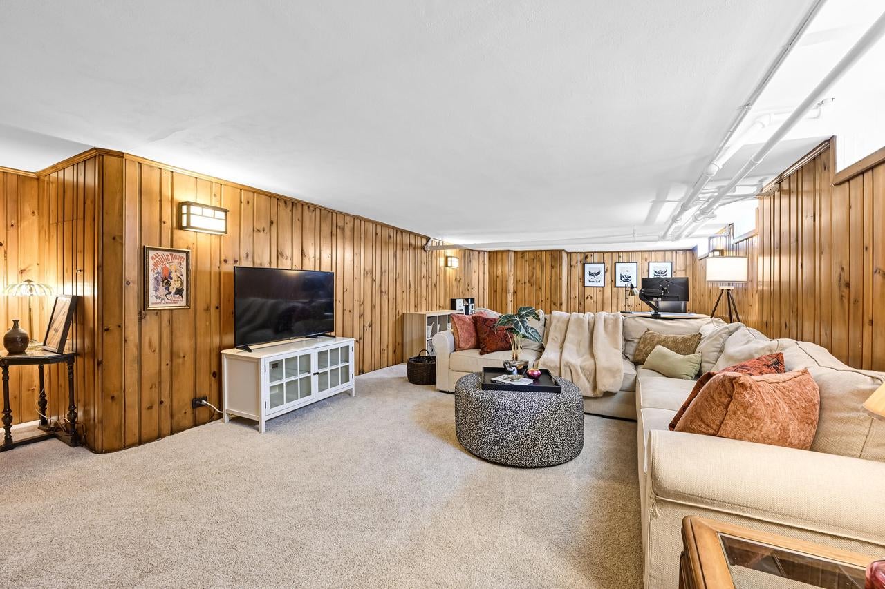 6131 Washington CIRCLE