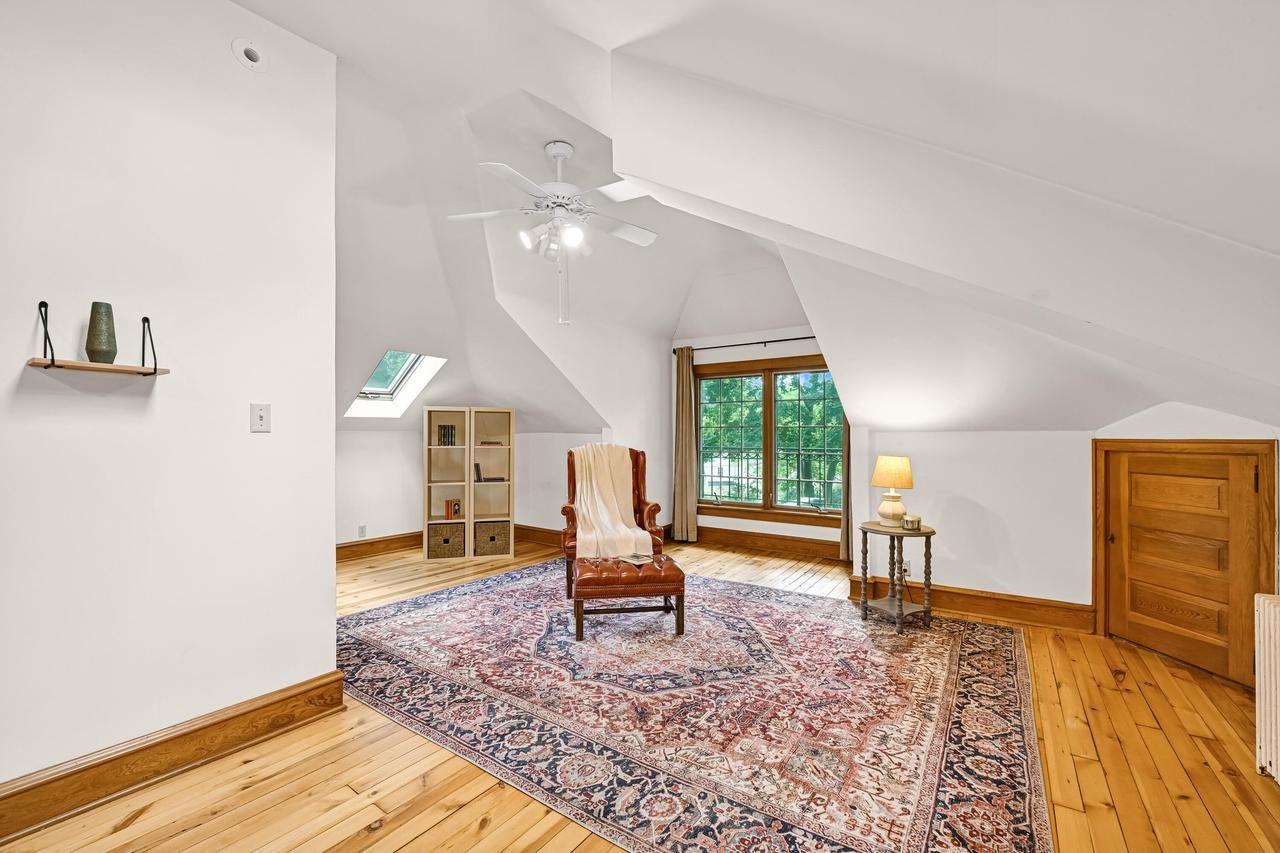 6131 Washington CIRCLE