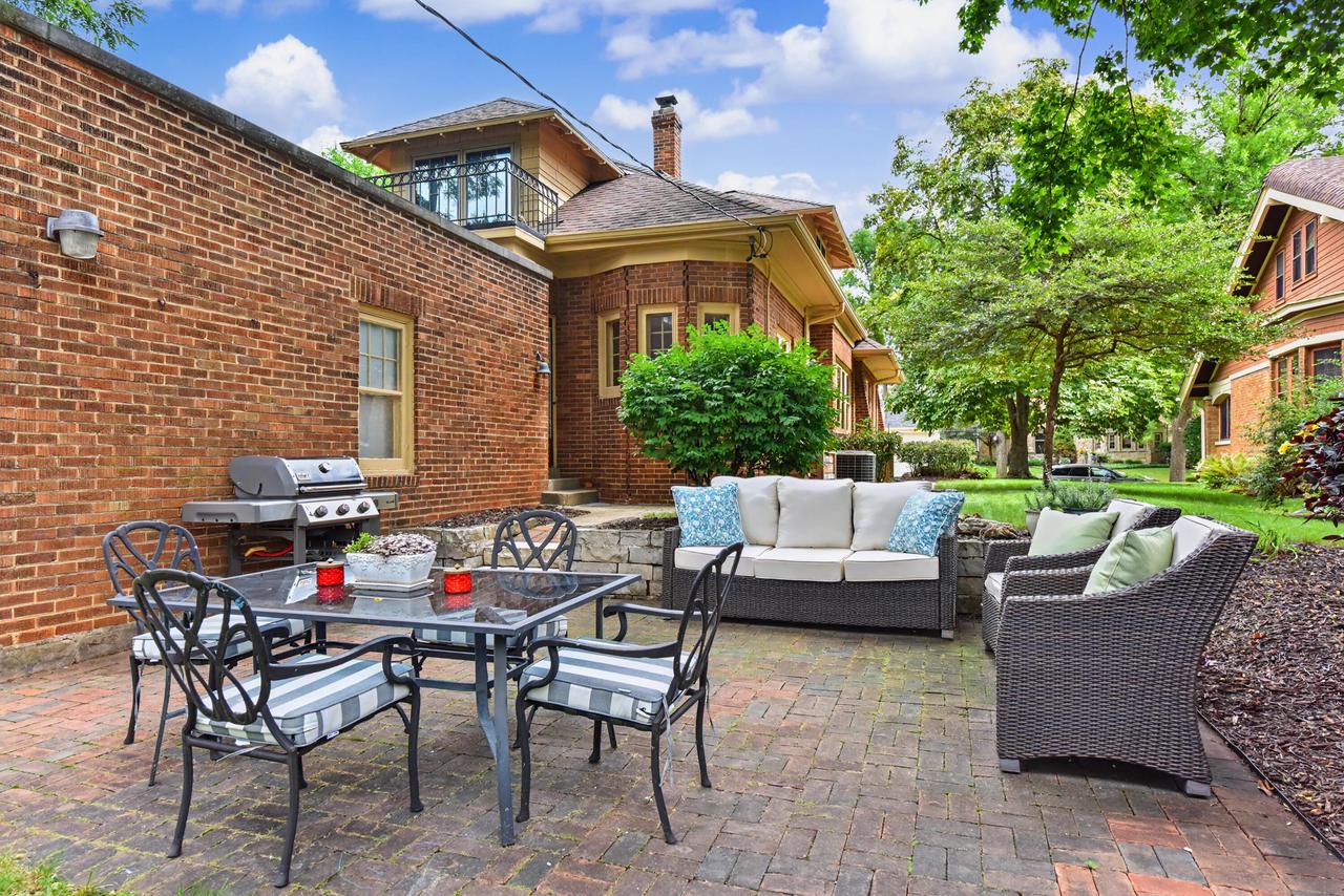 6131 Washington CIRCLE