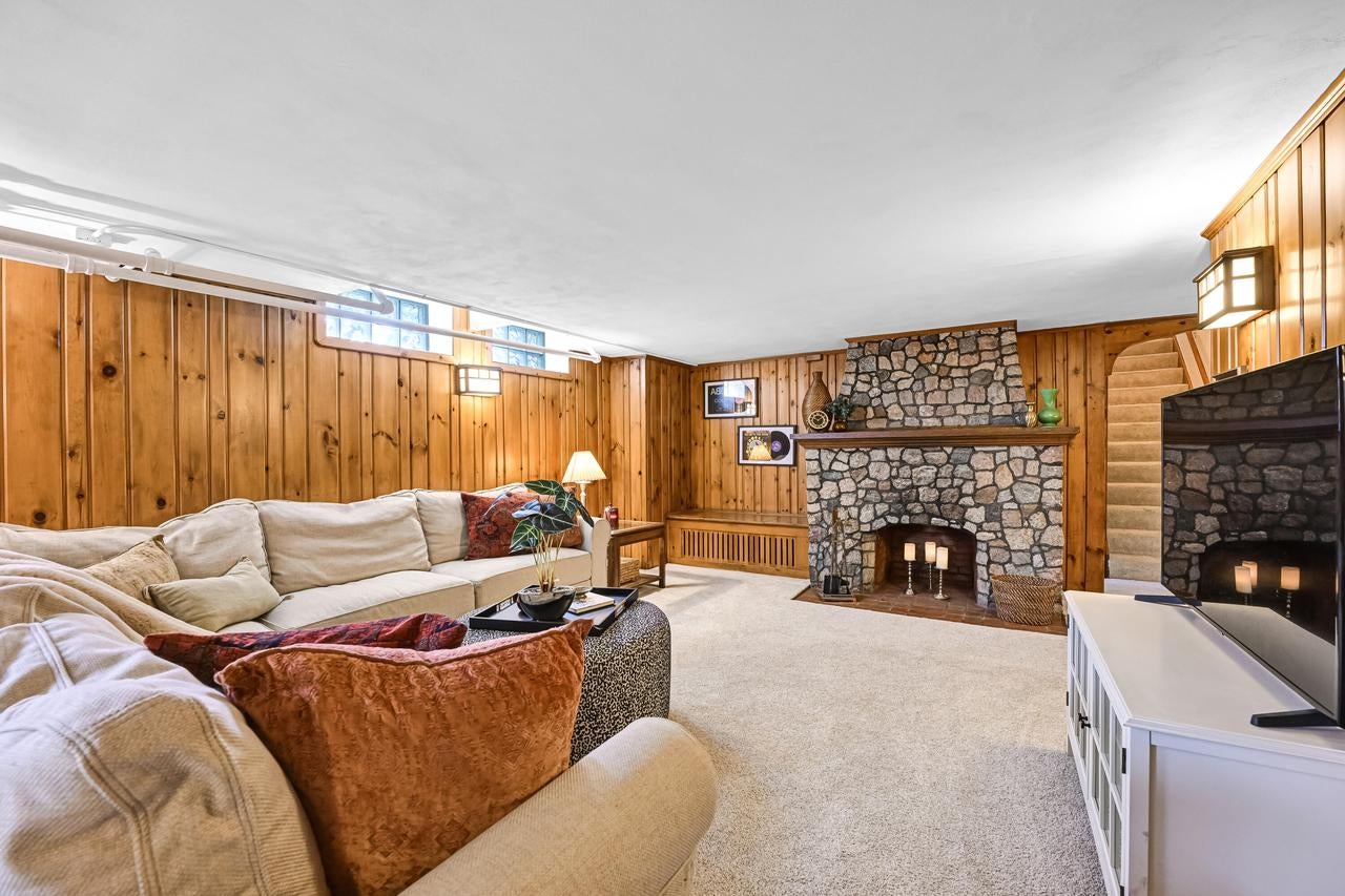 6131 Washington CIRCLE