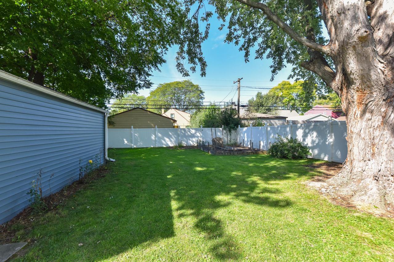 3429 N 95th STREET