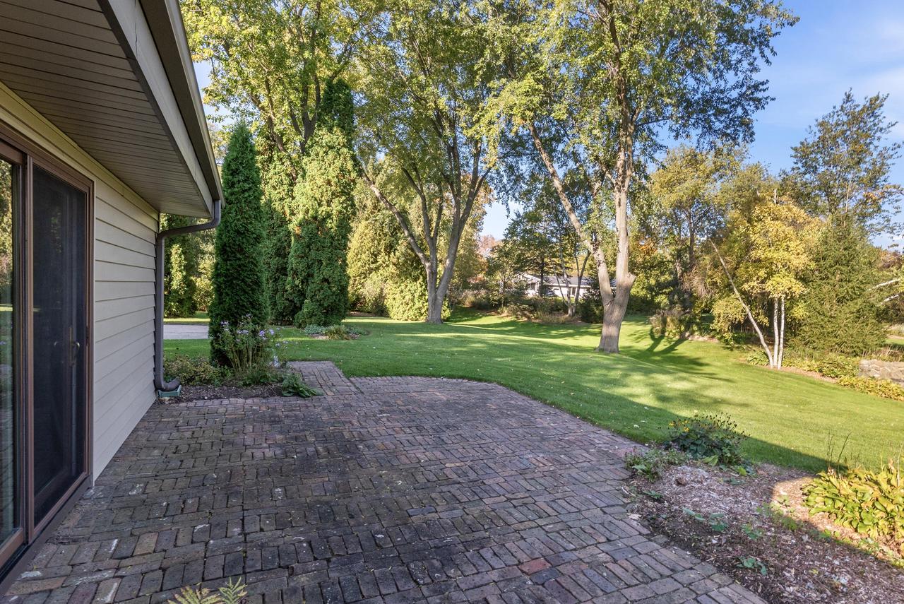 8840 Greenhill LANE