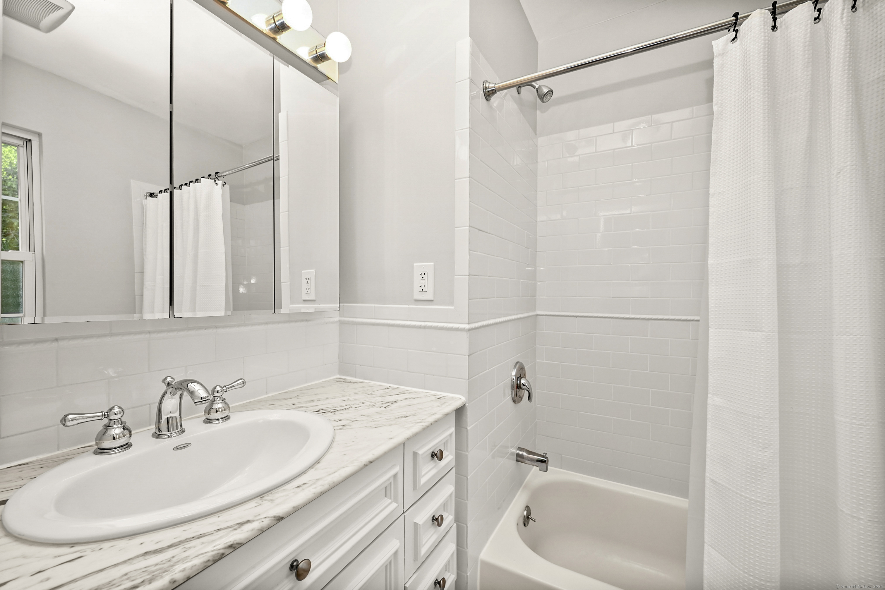 41 Deerwood Manor