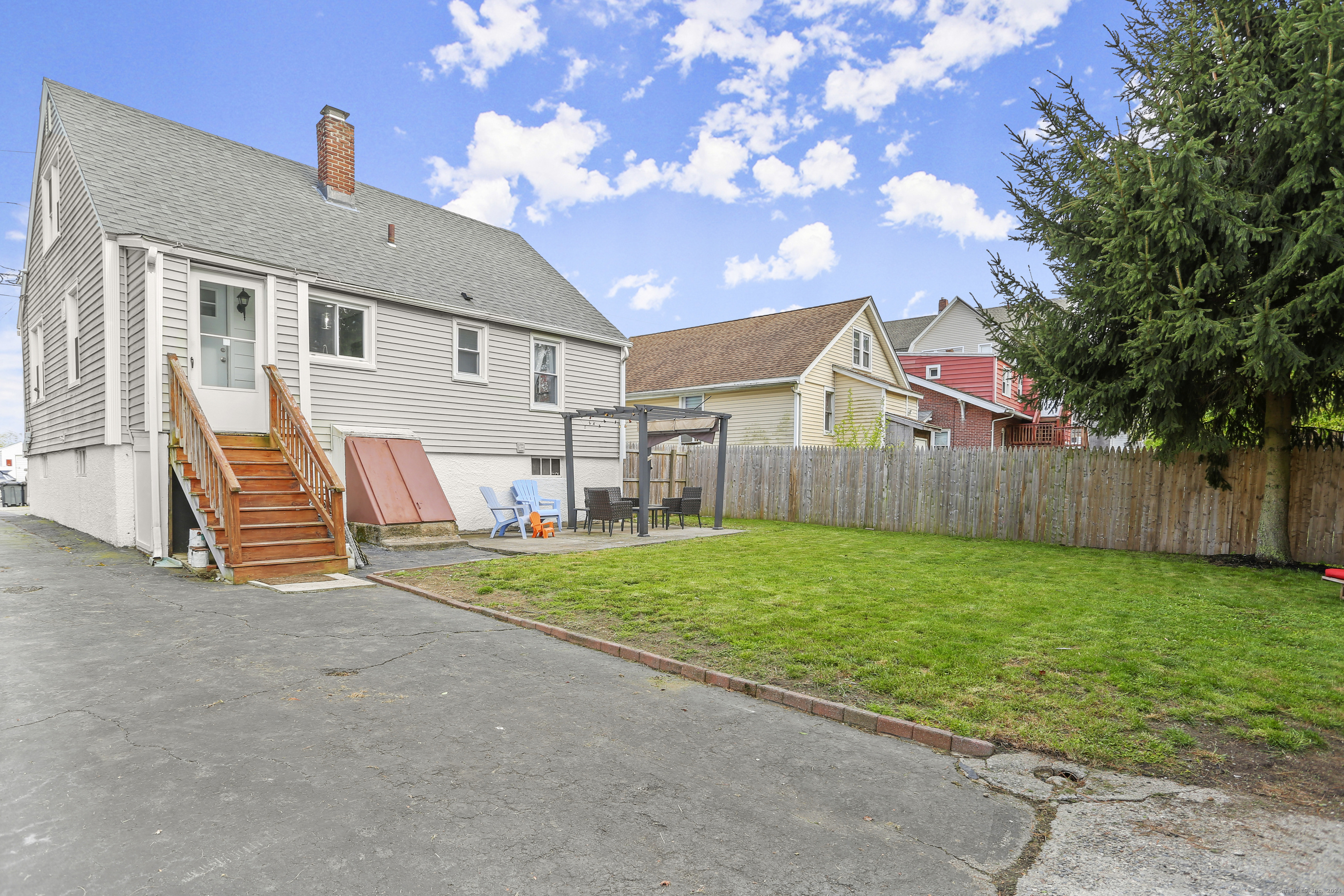 188 Burritt Avenue