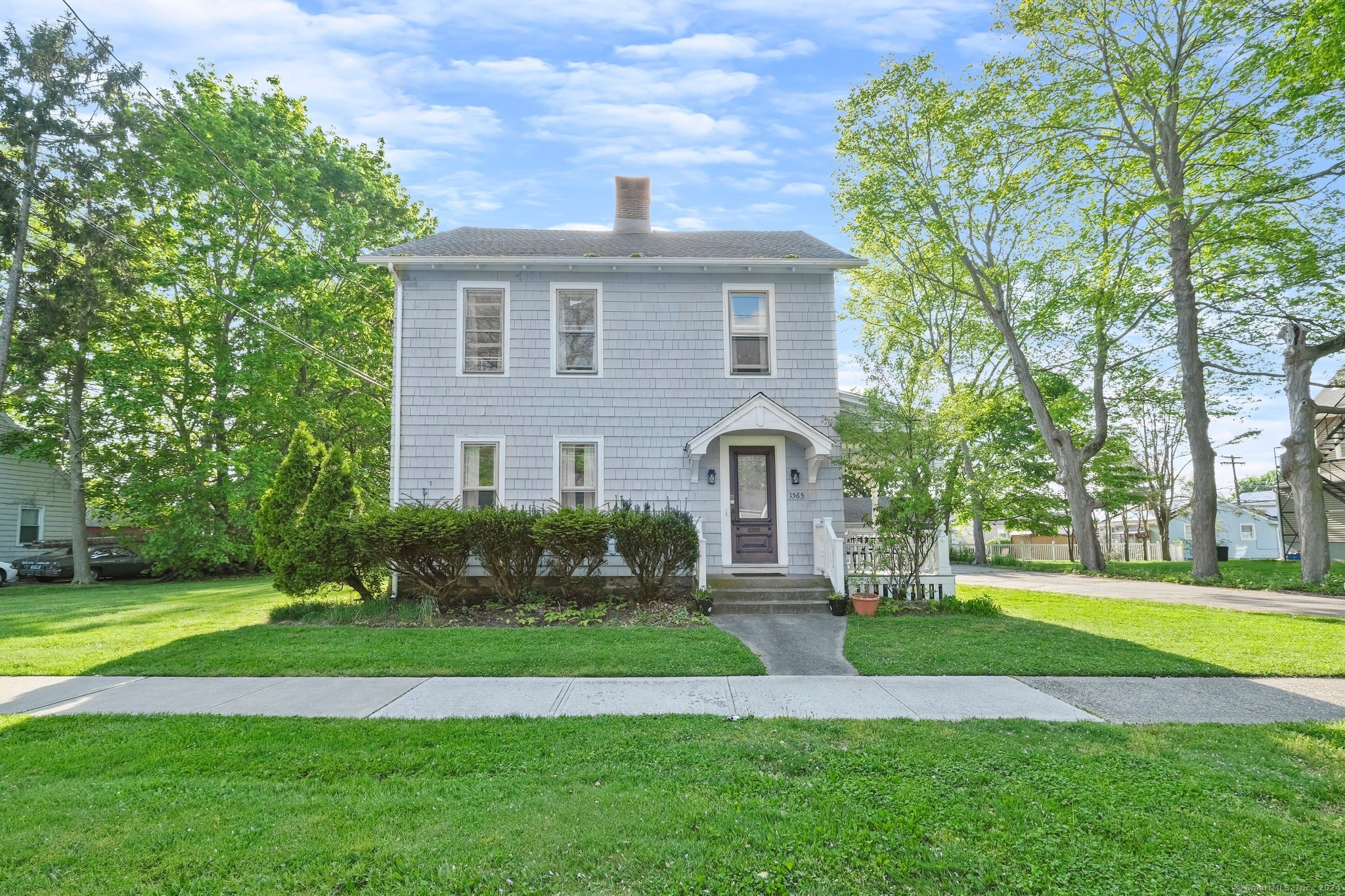 1565 Main Street