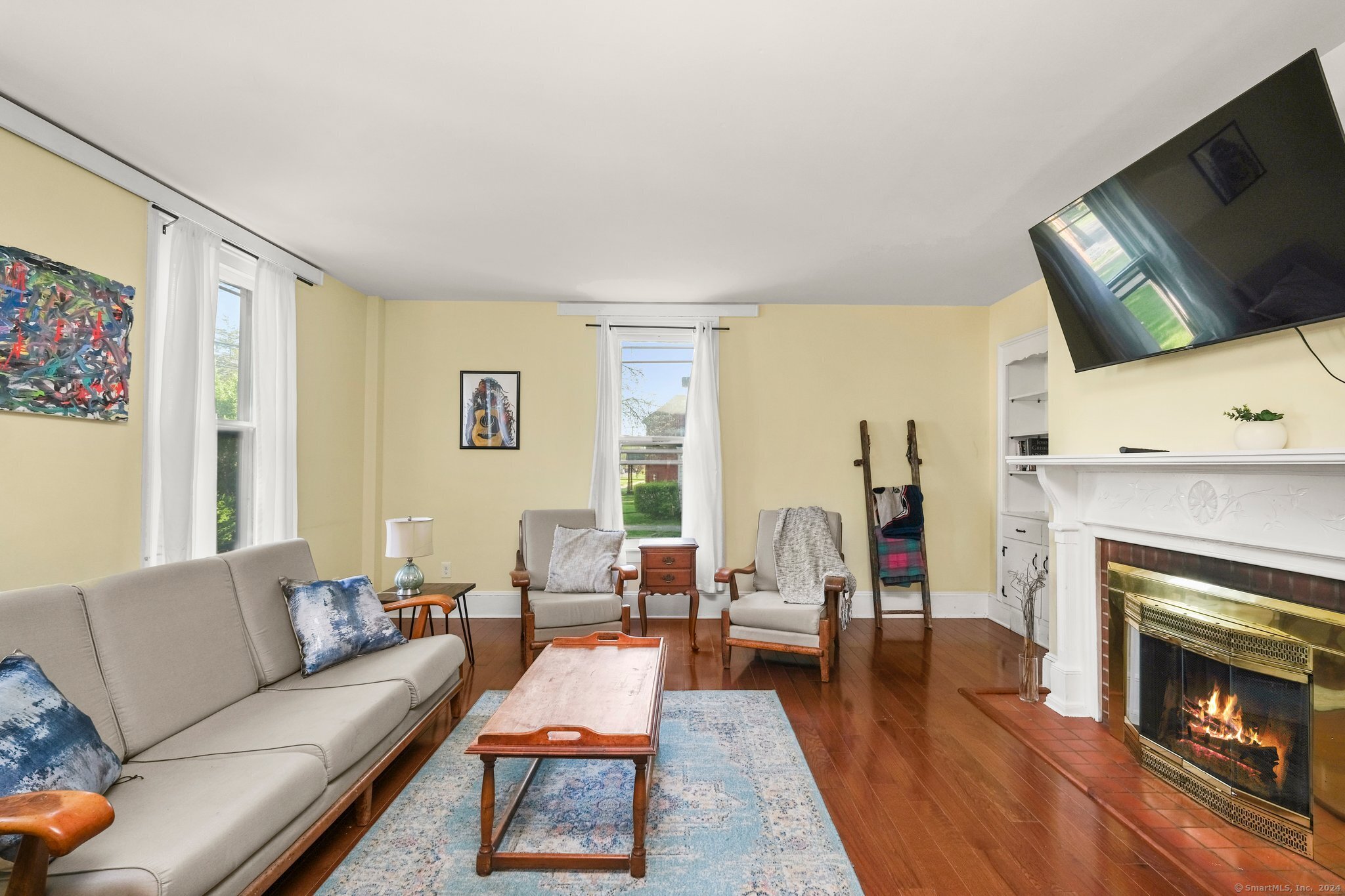 1565 Main Street